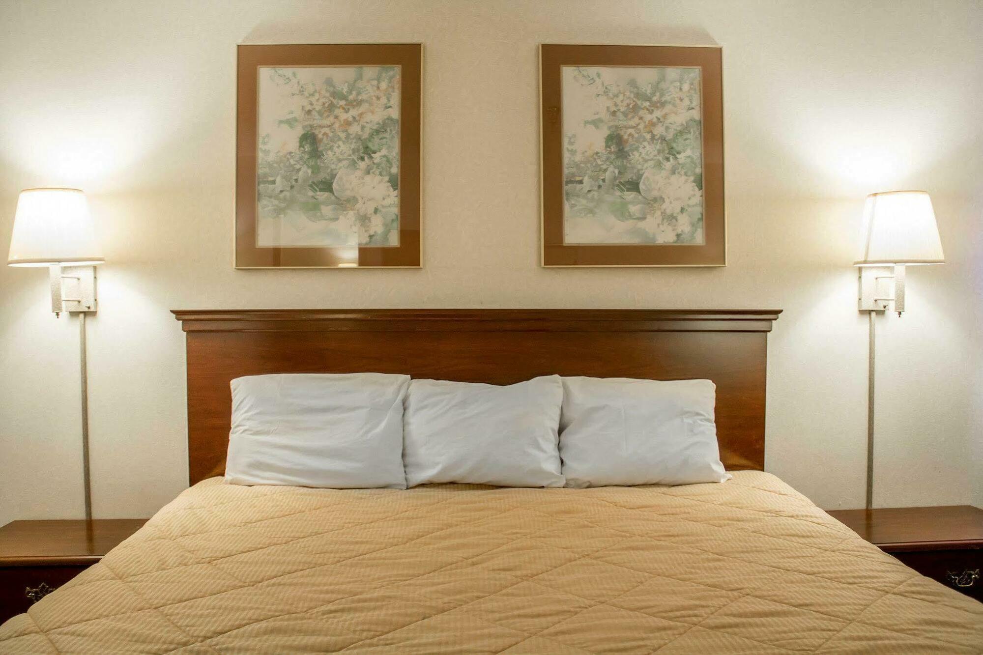 อีโคโน ลอดจ์ Hotel เคนท์ ภายนอก รูปภาพ